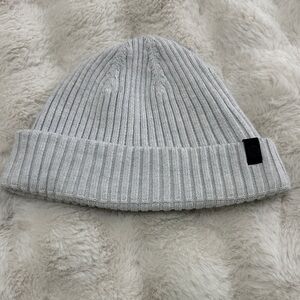 Lululemon Athletica Light Gray Ribbed Beanie